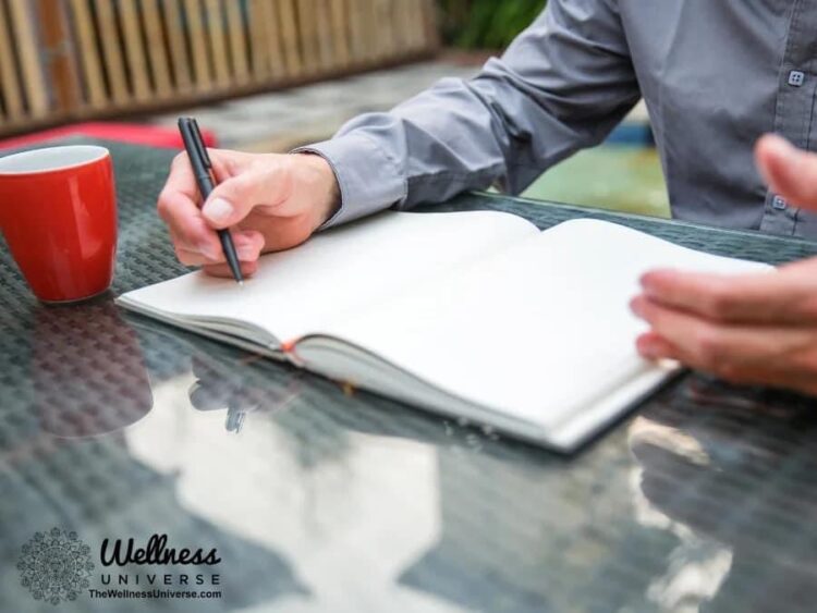5 Benefits of Journaling By L.E Saba Drowning in emotions? Need to make a decision but don’t k